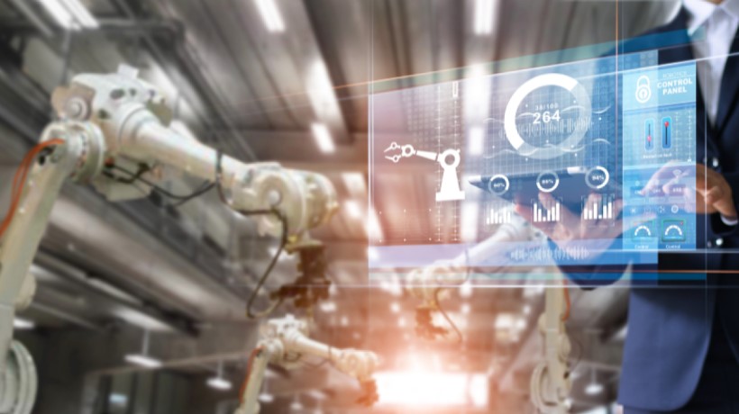 工業(yè)計(jì)算機(jī)提高了機(jī)器人手臂的智能程度